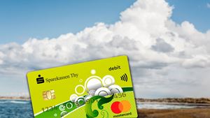 Mastercard med strand i baggrunden