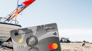 Mastercard med strand i baggrunden